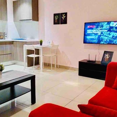 Hb1512- Hyve Studio Unit, Lake View, Cyberjaya, Free Wi-Fi, Free Parking, Netflix,Pool, 3038 المظهر الخارجي الصورة