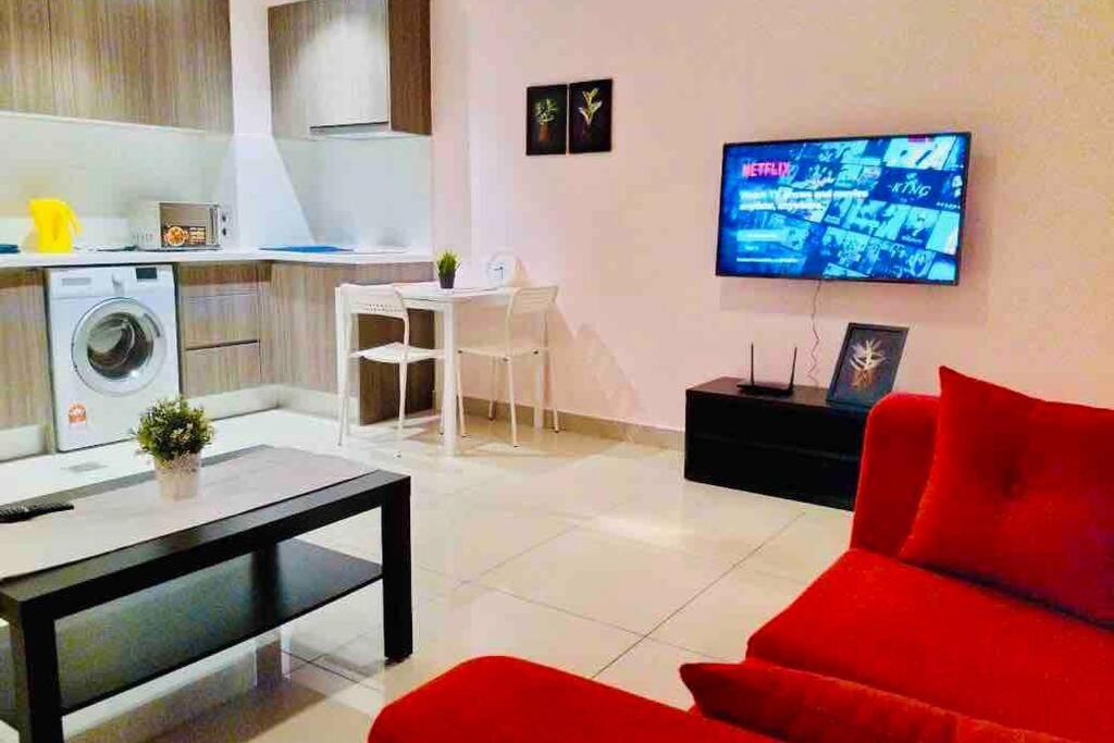 Hb1512- Hyve Studio Unit, Lake View, Cyberjaya, Free Wi-Fi, Free Parking, Netflix,Pool, 3038 المظهر الخارجي الصورة